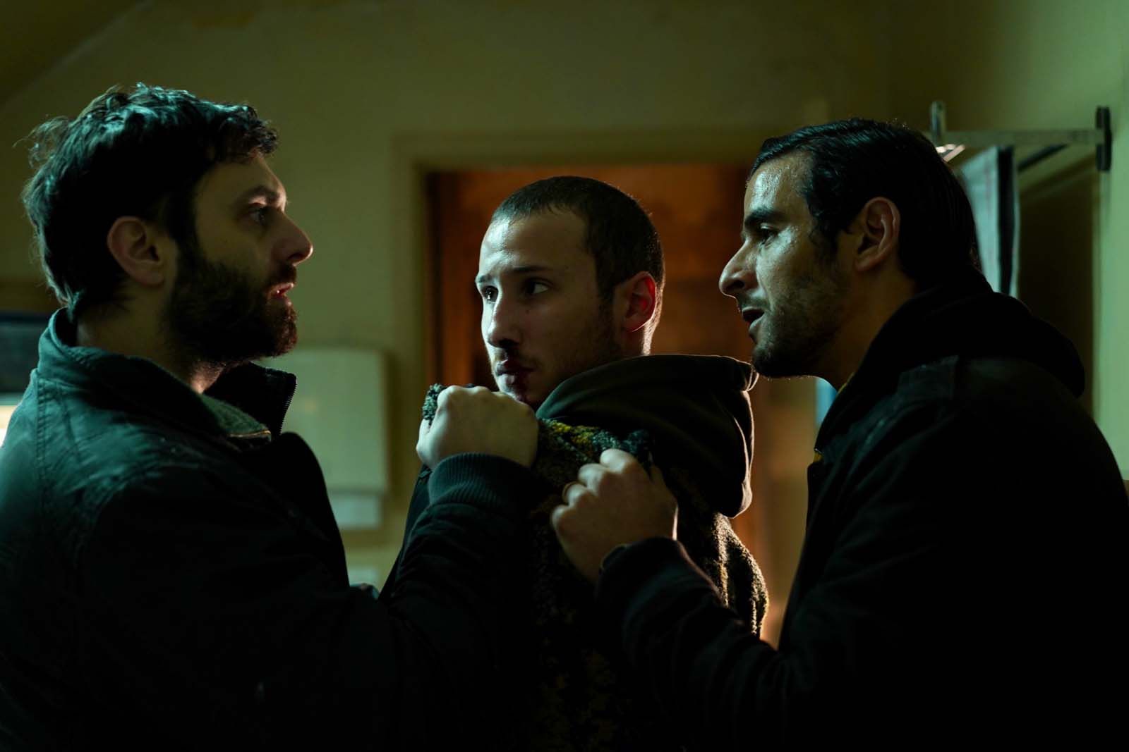 [Cinéma] Le Roi Soleil : Vincent Maël Cardona (Les Magnétiques) plonge Pio Marmaï, Maria de Medeiros, Sofiane Merzani et Panayotis Pascot au cœur d&rsquo;un thriller opaque